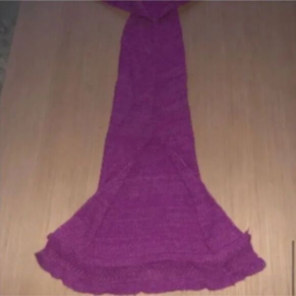 Home Knit Magenta Mermaid Blanket - Picture 3 of 5